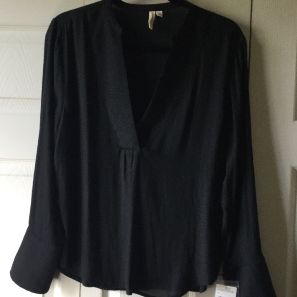 Treasure & Bond black long sleeve blouse